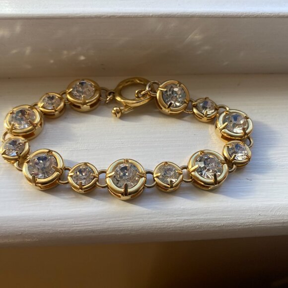 Goldtone bezel crystal toggle bracelet, 7.5" - Picture 4 of 6